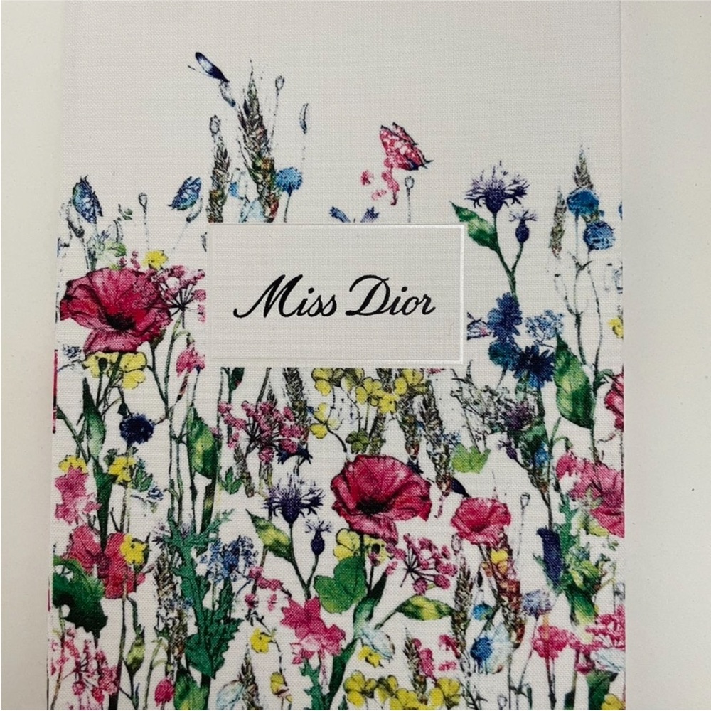 Miss Dior Note book
